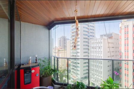 Apartamento à venda com 269m², 4 quartos e 3 vagasVaranda