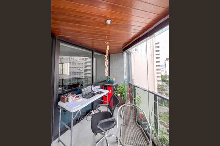 Apartamento à venda com 269m², 4 quartos e 3 vagas Apartamento à venda com 269m², 4 quartos e 3 vagasSacada