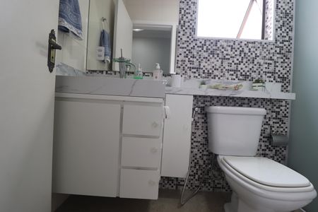 Apartamento à venda com 94m², 3 quartos e 2 vagasBanheiro 2