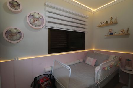 Apartamento à venda com 94m², 3 quartos e 2 vagasQuarto 2 