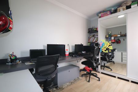 Apartamento à venda com 94m², 3 quartos e 2 vagasQuarto 3