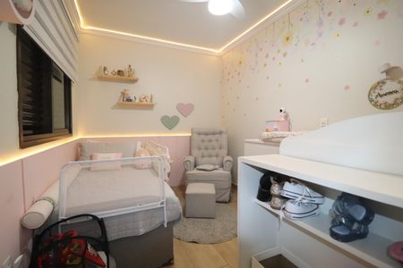 Apartamento à venda com 94m², 3 quartos e 2 vagasQuarto 2 