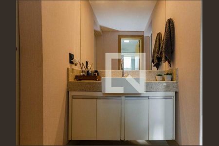 Apartamento à venda com 125m², 4 quartos e 2 vagasBanheiro 