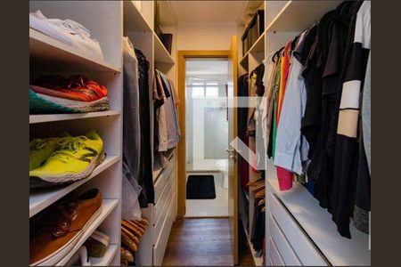 Apartamento à venda com 125m², 4 quartos e 2 vagasCloset 