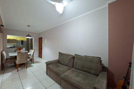 Sala de apartamento para alugar com 2 quartos, 73m² em Vila Tupi, Praia Grande