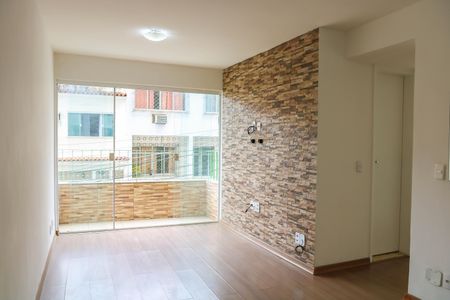 Apartamento para alugar com 68m², 2 quartos e 1 vaga Apartamento para alugar com 68m², 2 quartos e 1 vagaSala