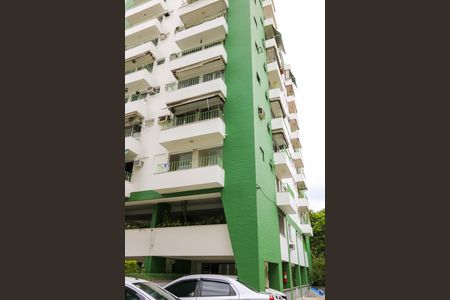 Apartamento para alugar com 68m², 2 quartos e 1 vaga Apartamento para alugar com 68m², 2 quartos e 1 vagaFachada