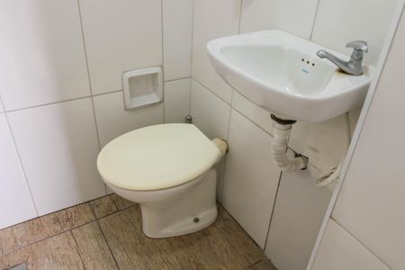 Apartamento para alugar com 68m², 2 quartos e 1 vaga Apartamento para alugar com 68m², 2 quartos e 1 vagaBanheiro de Serviço