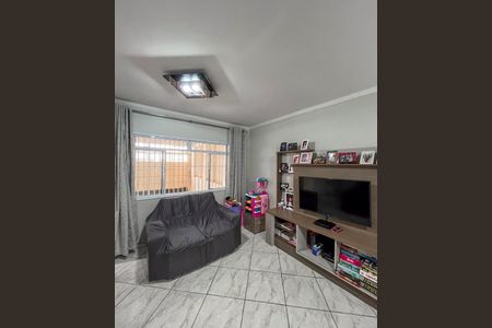 Casa à venda com 85m², 3 quartos e 2 vagasSala