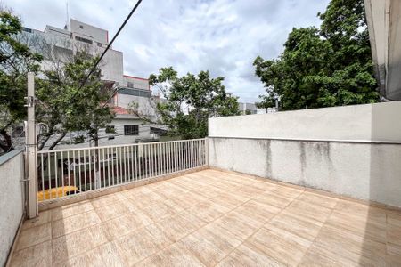 Casa à venda com 85m², 3 quartos e 2 vagasVaranda