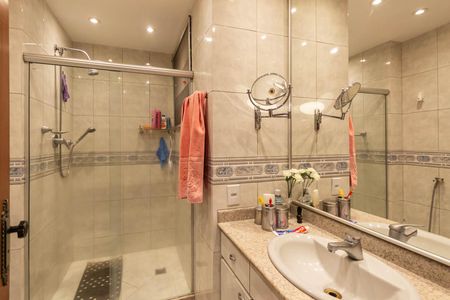 Apartamento à venda com 93m², 3 quartos e 2 vagasBanheiro