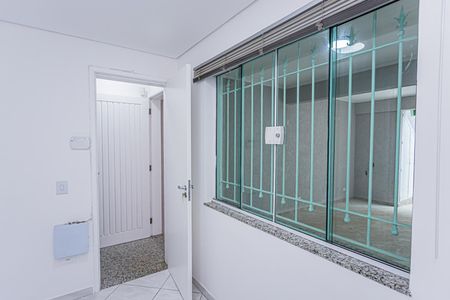 Casa à venda com 186m², 3 quartos e 2 vagasQuarto de serviço