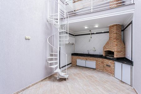 Casa à venda com 186m², 3 quartos e 2 vagasQuintal e churrasqueira