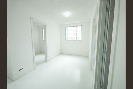 Sala de apartamento para alugar com 2 quartos, 34m² em Usina Piratininga, São Paulo