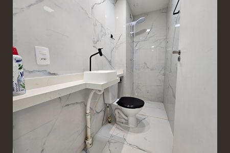 Apartamento à venda com 35m², 2 quartos e sem vaga Apartamento à venda com 35m², 2 quartos e sem vagaBanheiro