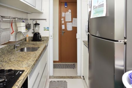 Apartamento para alugar com 85m², 2 quartos e 2 vagasCozinha