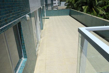 Apartamento para alugar com 85m², 2 quartos e 2 vagasÁrea comum - Piscina