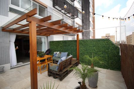 Apartamento à venda com 5m², 3 quartos e 2 vagasQuintal