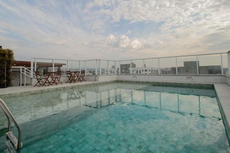 Apartamento à venda com 5m², 3 quartos e 2 vagasÁrea comum - Piscina