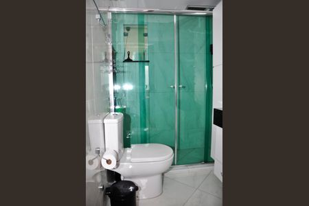 Apartamento à venda com 69m², 2 quartos e sem vagaDetalhe - Banheiro Social