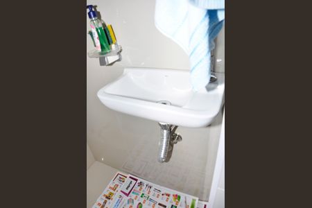 Apartamento à venda com 69m², 2 quartos e sem vagaDetalhe - Banheiro Social na Área de Serviço