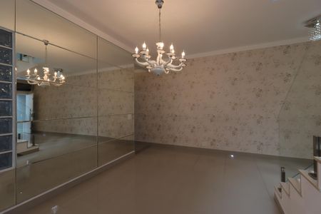 Casa à venda com 210m², 3 quartos e 4 vagasSala