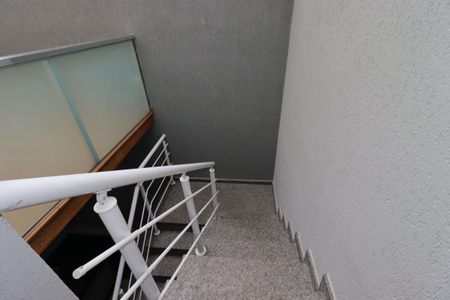 Casa à venda com 210m², 3 quartos e 4 vagasEscada para a Garagem