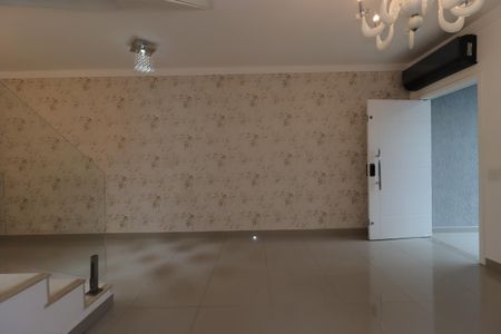 Casa à venda com 210m², 3 quartos e 4 vagasSala
