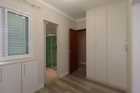 Casa à venda com 210m², 3 quartos e 4 vagasSuíte 2