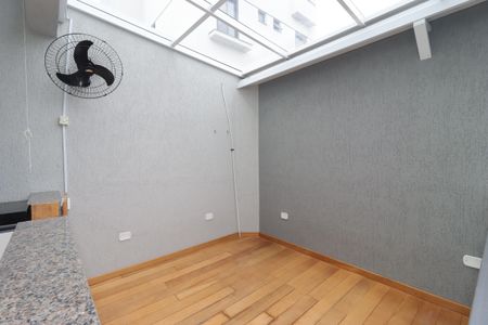 Casa à venda com 210m², 3 quartos e 4 vagasDeck