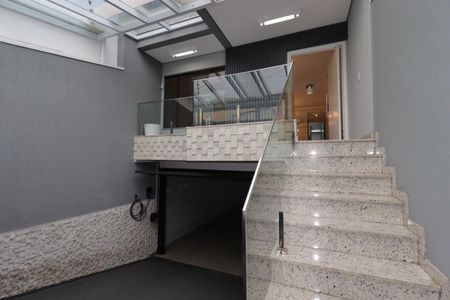 Casa à venda com 210m², 3 quartos e 4 vagasEntrada