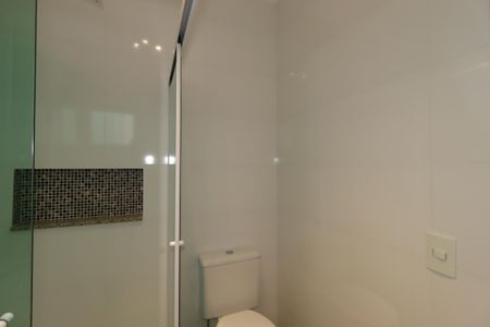 Casa à venda com 210m², 3 quartos e 4 vagasBanheiro da Suíte 2