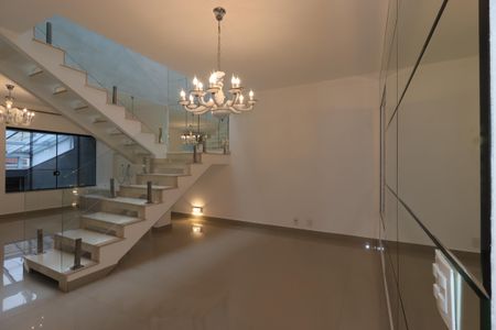 Sala de casa à venda com 3 quartos, 210m² em Parque das Nações, Santo André