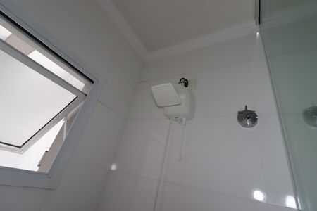 Casa à venda com 210m², 3 quartos e 4 vagasBanheiro da Suíte 3 - Chuveiro