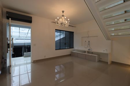 Casa à venda com 210m², 3 quartos e 4 vagasSala