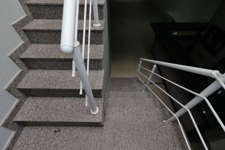 Casa à venda com 210m², 3 quartos e 4 vagasEscada para a Garagem