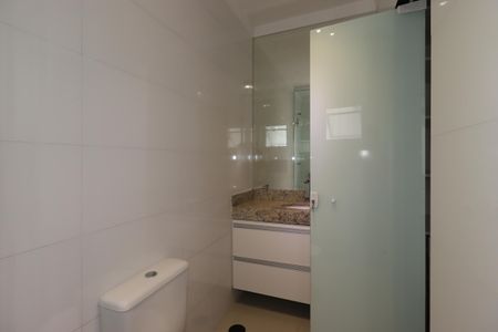 Casa à venda com 210m², 3 quartos e 4 vagasBanheiro da Suíte 3
