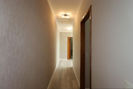 Casa à venda com 210m², 3 quartos e 4 vagasCorredor