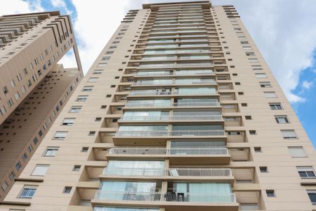 Apartamento para alugar com 104m², 2 quartos e 2 vagasFachada