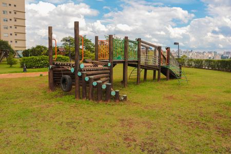 Apartamento para alugar com 104m², 2 quartos e 2 vagasÁrea comum - Playground