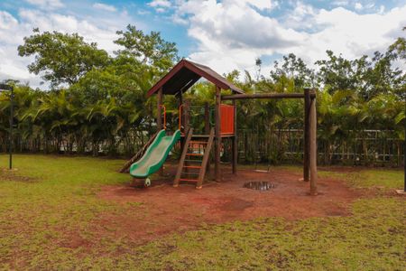 Apartamento para alugar com 104m², 2 quartos e 2 vagasÁrea comum - Playground