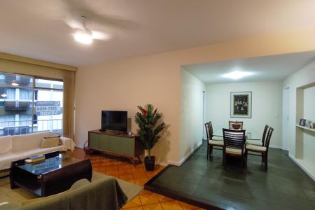 Apartamento à venda com 150m², 3 quartos e 1 vaga Apartamento à venda com 150m², 3 quartos e 1 vagaSala