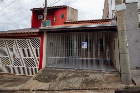 Casa para alugar com 71m², 1 quarto e 2 vagasFachada 