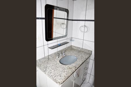 Apartamento à venda com 69m², 2 quartos e 1 vagaDetalhe - Banheiro Social