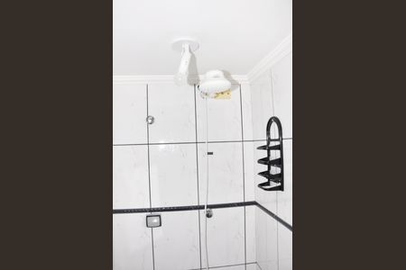 Apartamento à venda com 69m², 2 quartos e 1 vagaDetalhe - Banheiro Social na Área de Serviço