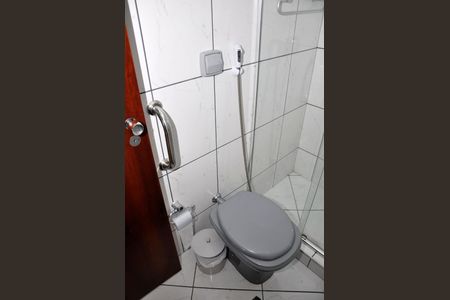 Apartamento à venda com 69m², 2 quartos e 1 vagaDetalhe - Banheiro Social