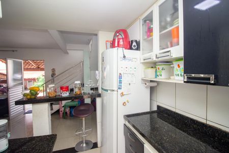 Casa de condomínio à venda com 120m², 2 quartos e 2 vagas Casa de condomínio à venda com 120m², 2 quartos e 2 vagasCozinha e Área de Serviço