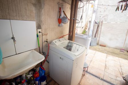 Casa de condomínio à venda com 120m², 2 quartos e 2 vagas Casa de condomínio à venda com 120m², 2 quartos e 2 vagasCozinha e Área de Serviço