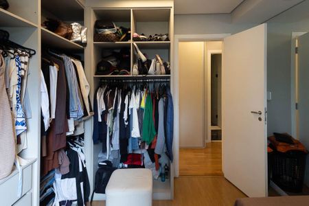 Apartamento à venda com 116m², 3 quartos e 3 vagasQuarto 1 / Closet