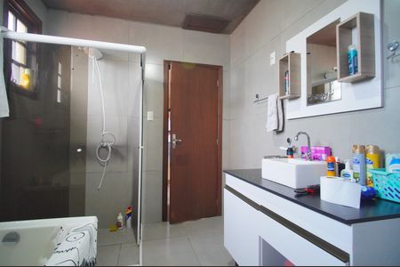 Casa à venda com 200m², 3 quartos e 1 vagaBanheiro 1